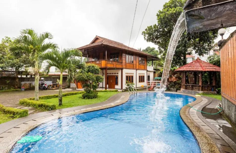 Villa Anjung Balak Cisarua Luaran gambar