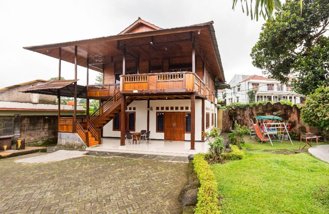 Villa Anjung Balak Cisarua Luaran gambar