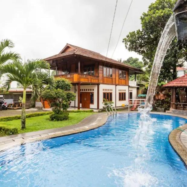 Villa Anjung Balak Cisarua Luaran gambar